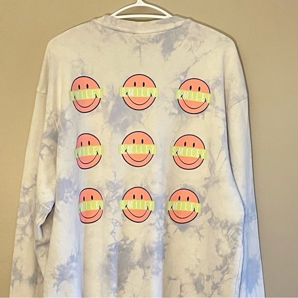 Smiley x H&M Light Blue Tie-Dye Sweatshirt with Smiley Faces – Size Large GUC - Picture 11 of 16